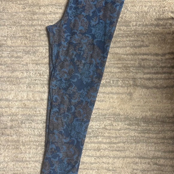 2 pair Lu Laroe leggings - Picture 4 of 4